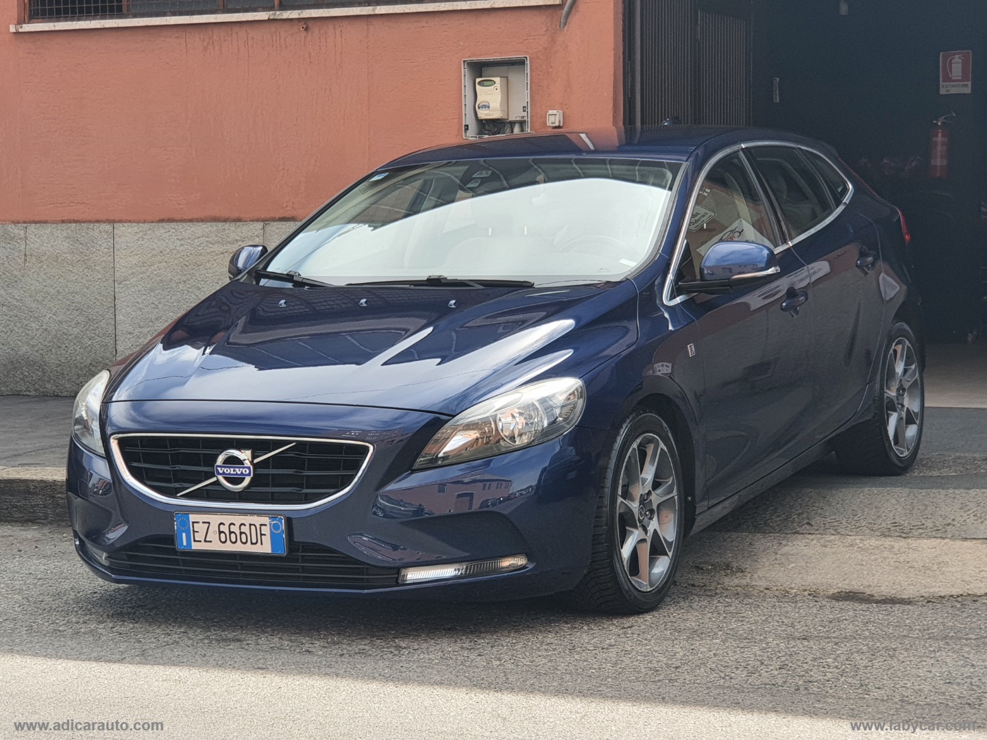 V40 D2 1.6 Volvo Ocean Race - immagine 3