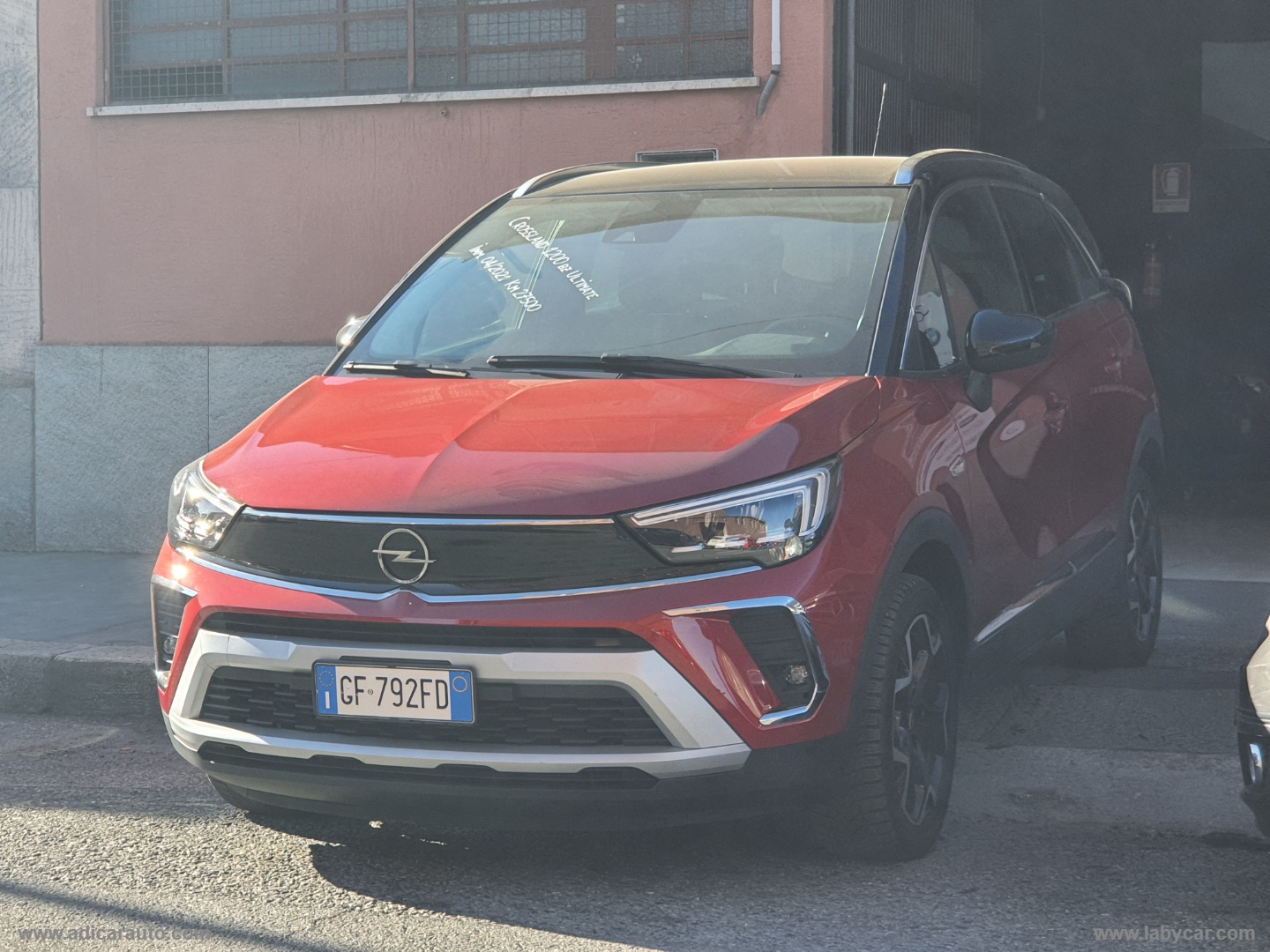 Crossland 1.2 T 12V 110 CV S&S Ultimate - immagine 3