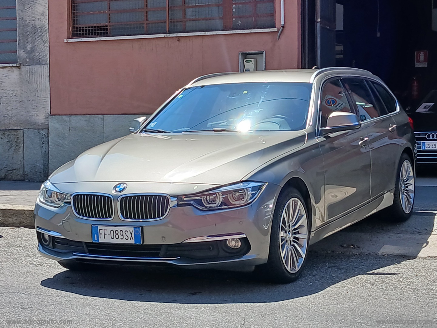 320d xDrive Touring Luxury - immagine 3