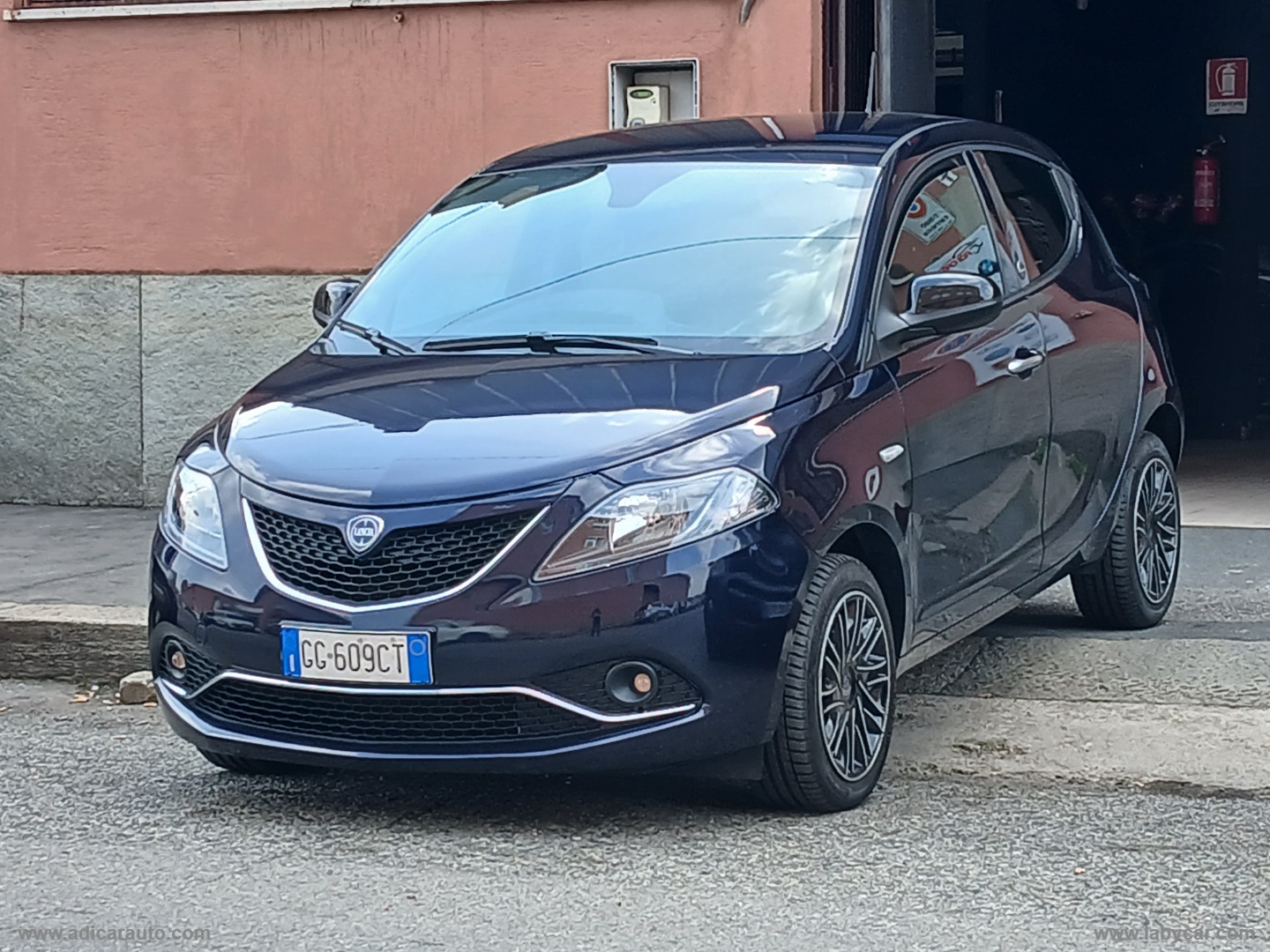 Ypsilon 1.2 69 CV 5p. GPL Ecochic - immagine 3