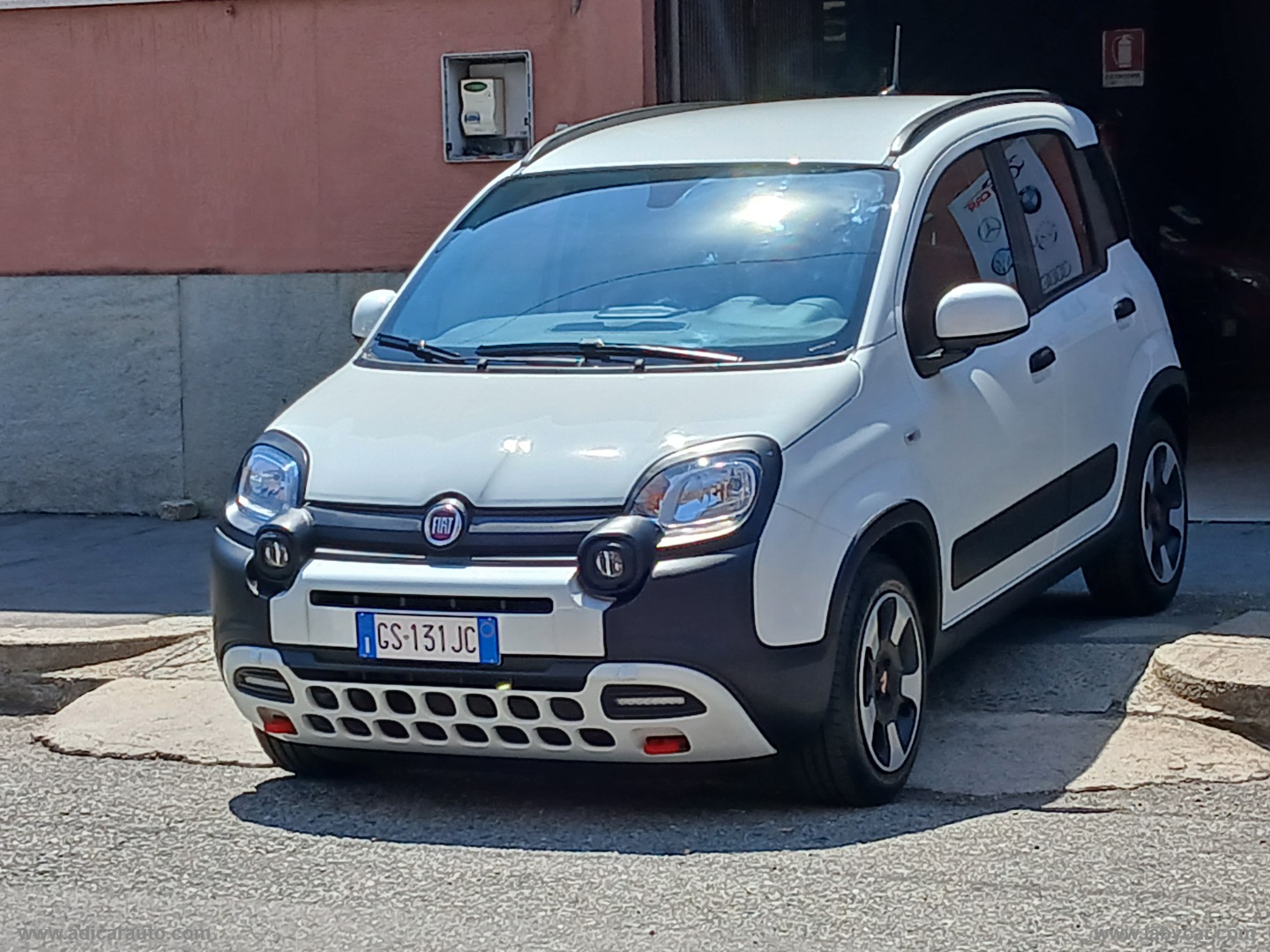 Panda Cross 1.0 FireFly S&S Hybrid - immagine 3