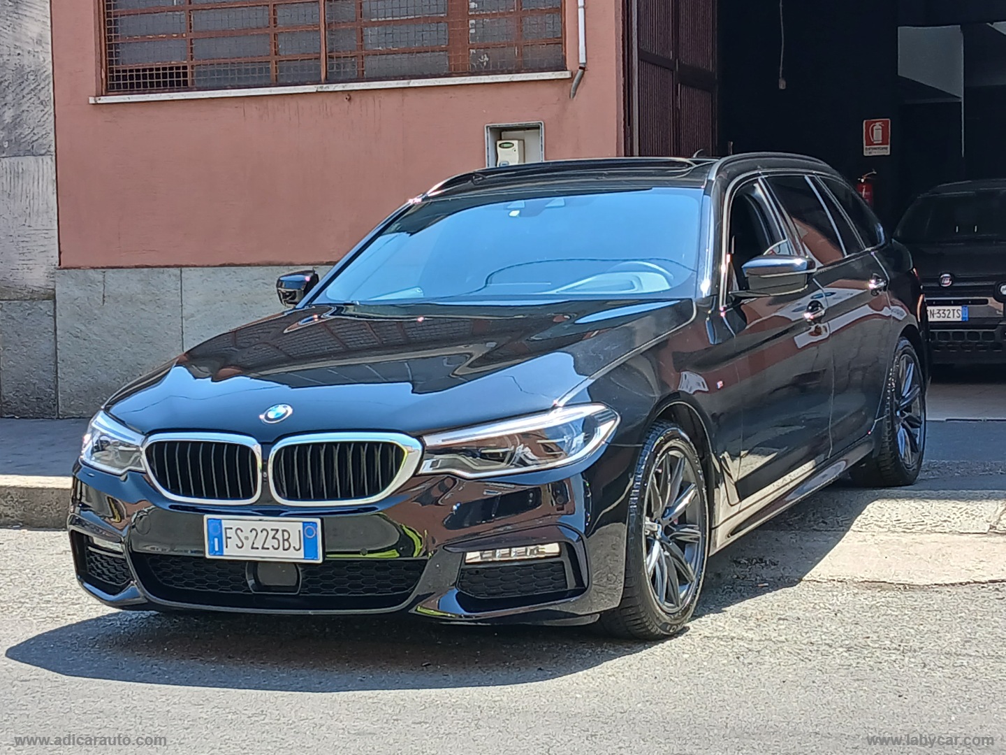 525d Touring Msport - immagine 3