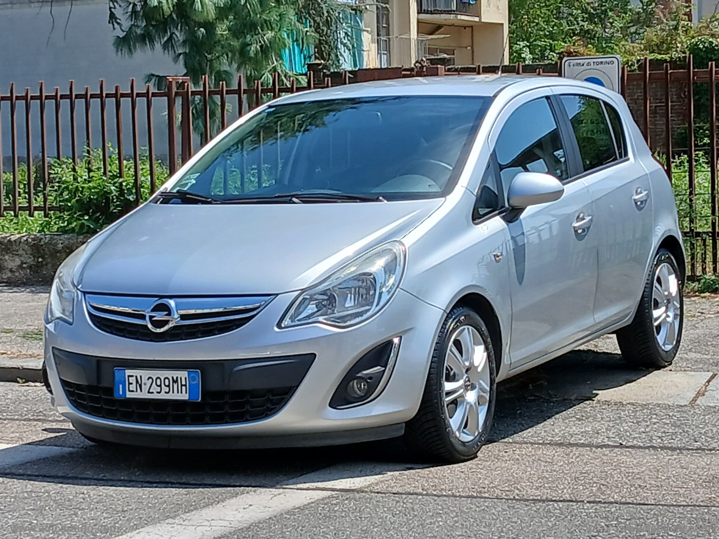 Corsa 1.2 85 CV 5p. GPL-TECH - immagine 3