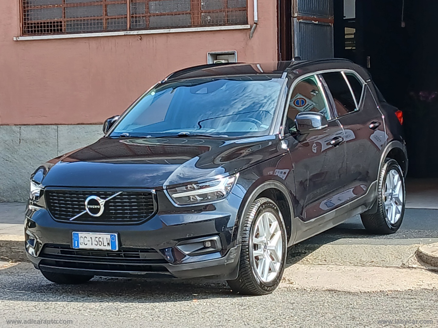 XC40 D3 AWD Geartronic R-design - immagine 3