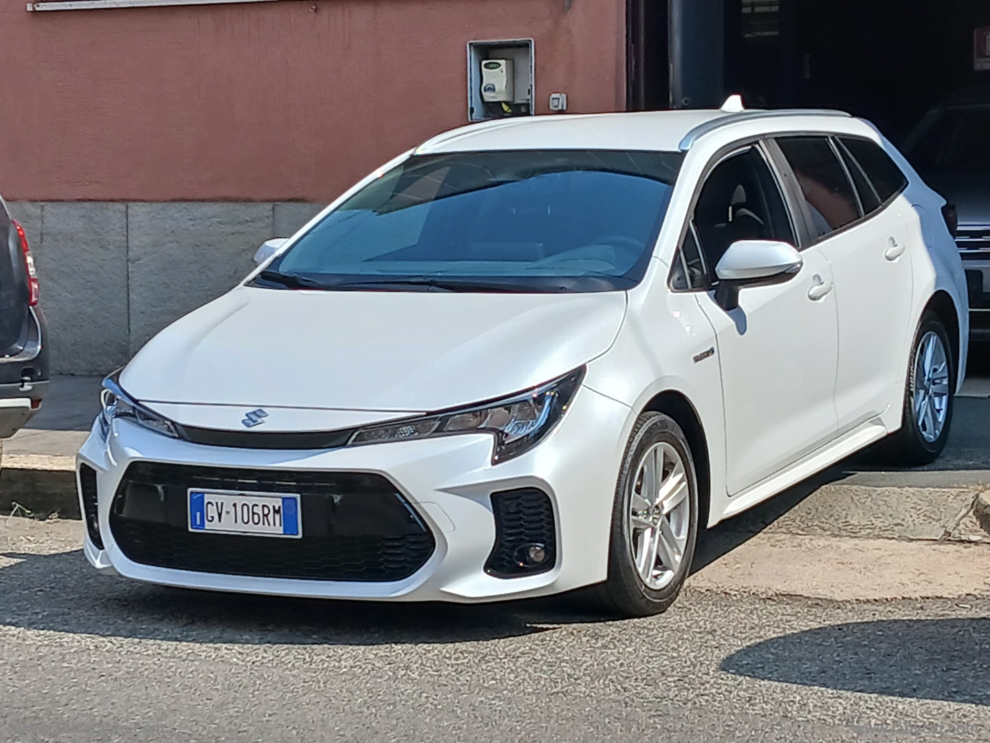 Swace 1.8 Hybrid E-CVT 2WD Cool - immagine 3