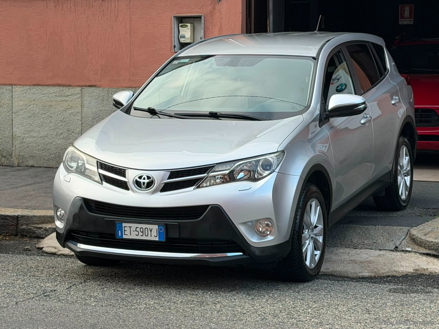 RAV4 2.0 D-4D 4WD - immagine 3