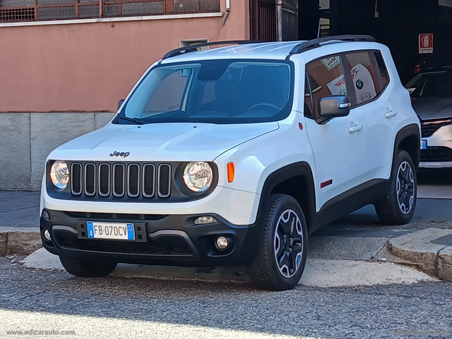 Renegade 2.0 Mjt 170CV 4WD Trailhawk - immagine 3