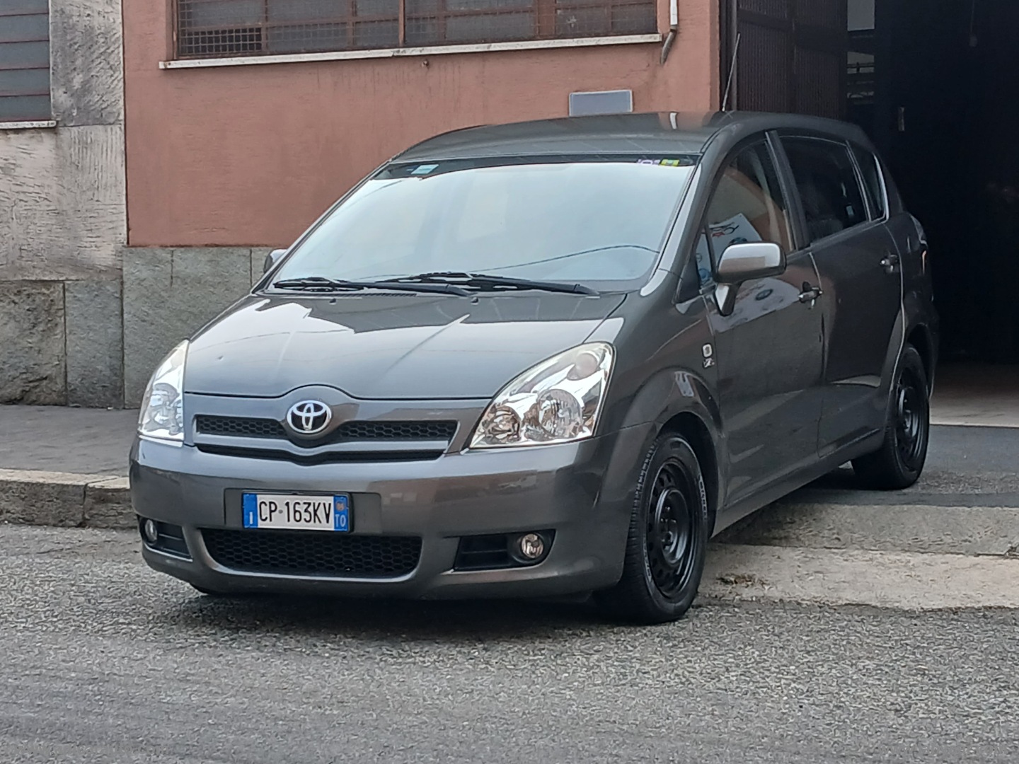 Corolla Verso 2.0 16V D-4D Sol - immagine 3