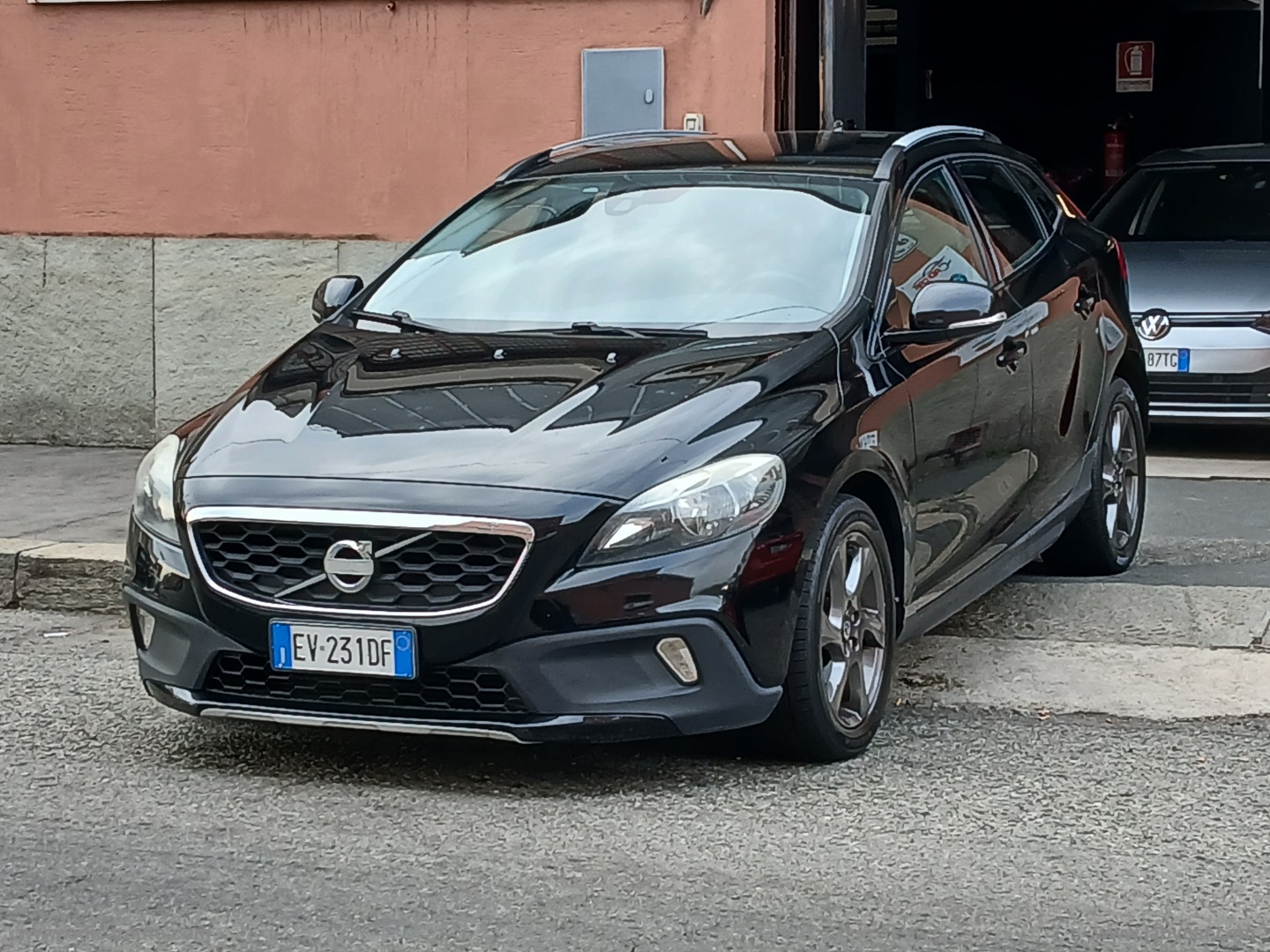 V40 Cross Country D2 1.6 Kinetic - immagine 3