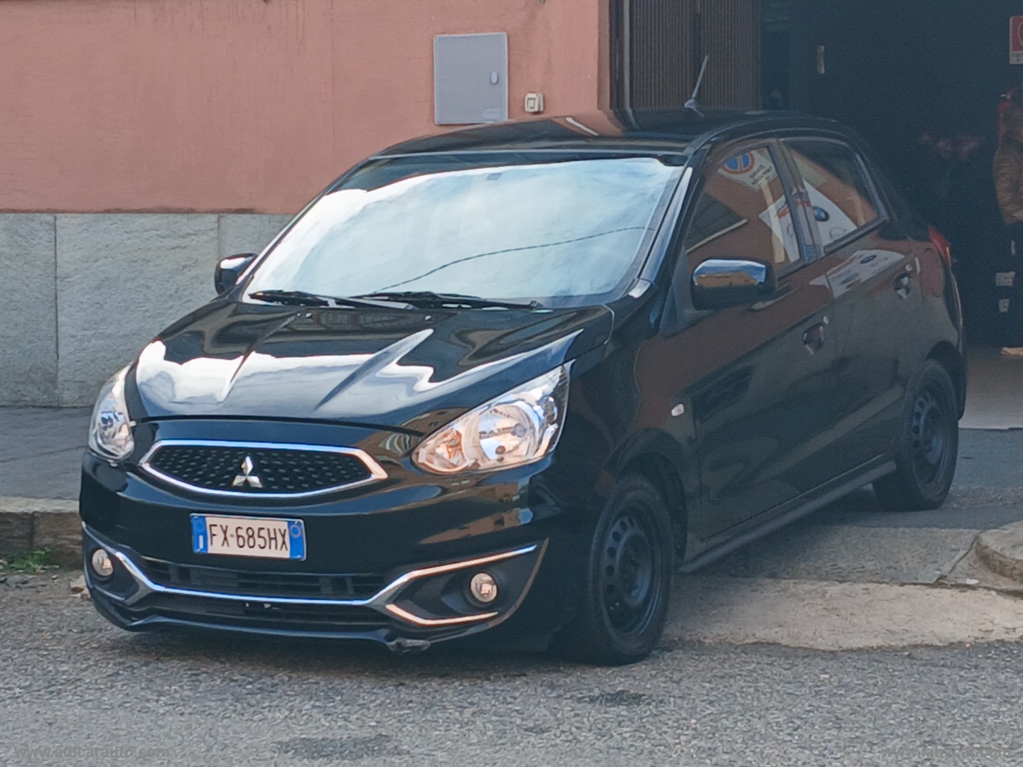 Space Star 1.0 71 CV GPL - immagine 3