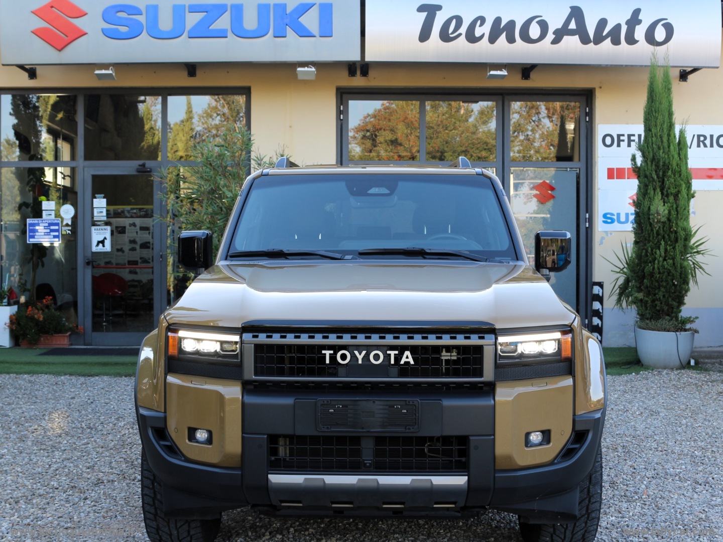 Land Cruiser 2.8 D4D A/T AWD Adventure - immagine 3