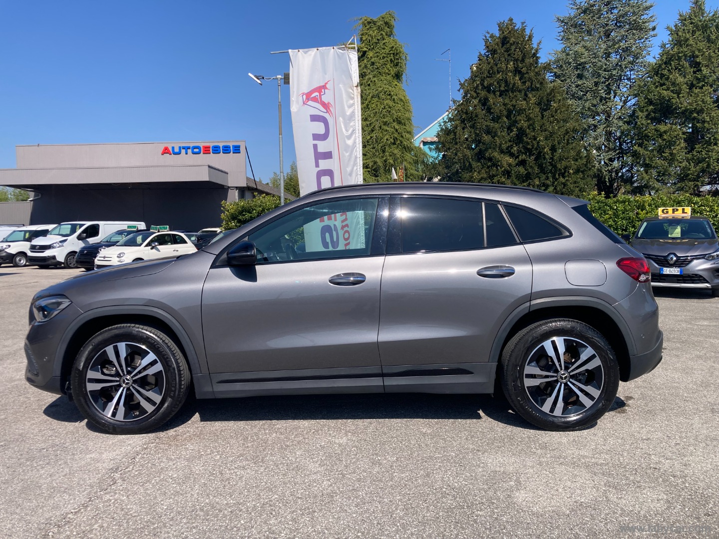 GLA 200 d Automatic Sport TETTO PAN. + FULL PELLE - immagine 3