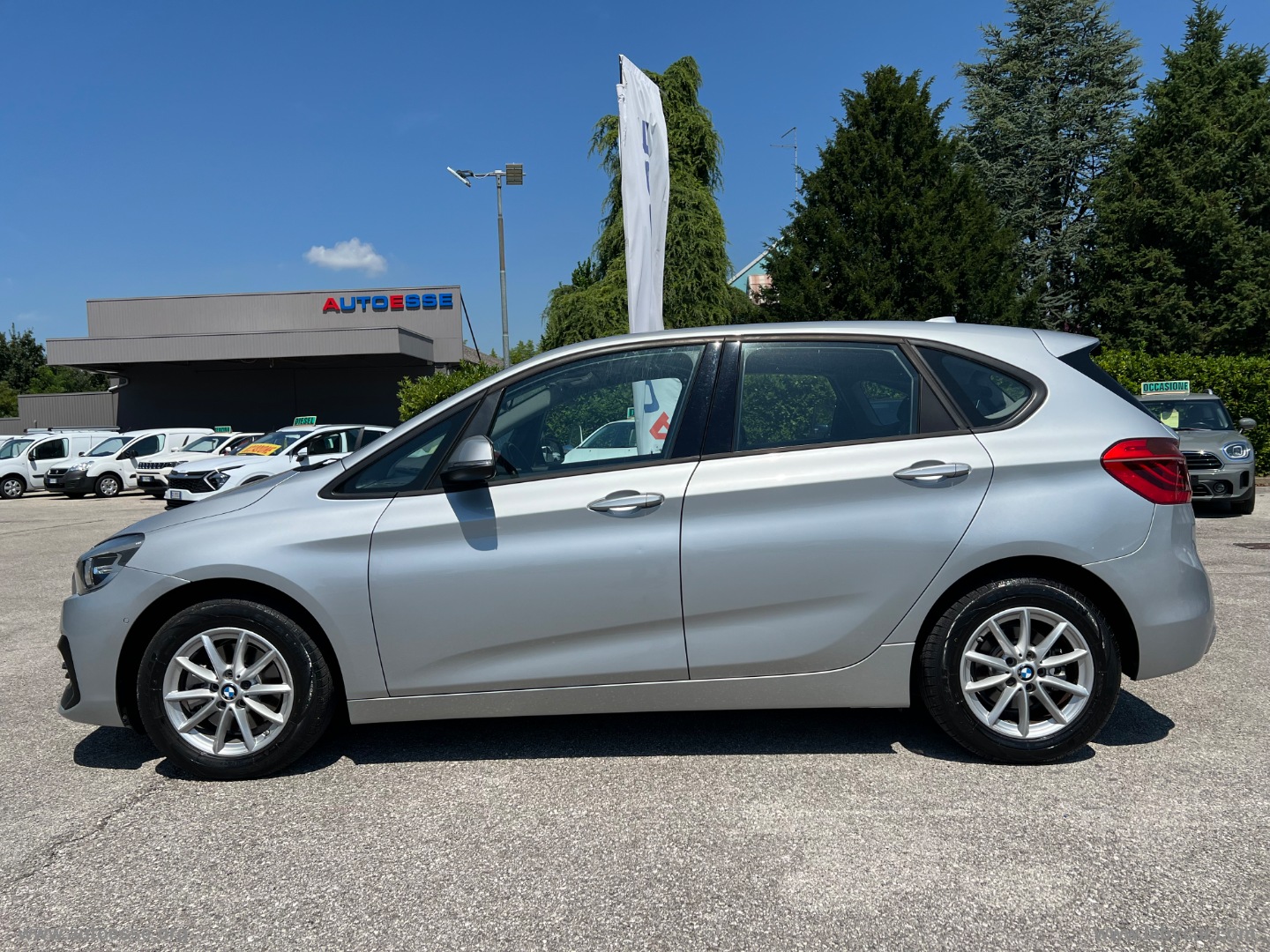 218d Active Tourer Advantage AUT. - immagine 3