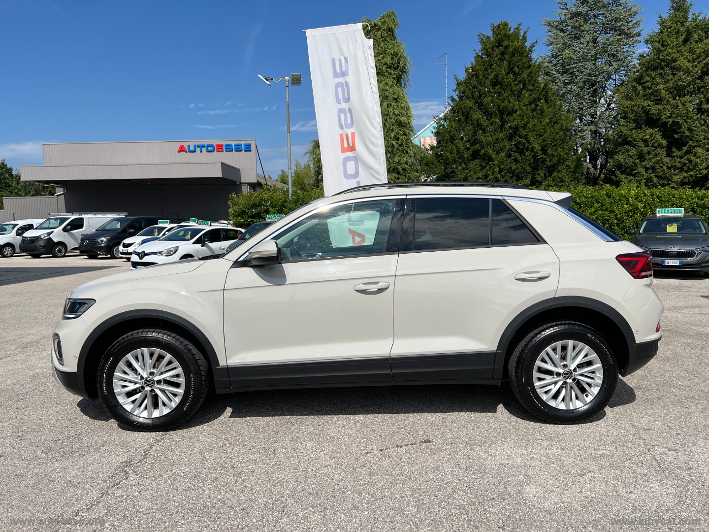 T-Roc 1.0 TSI Life - immagine 3