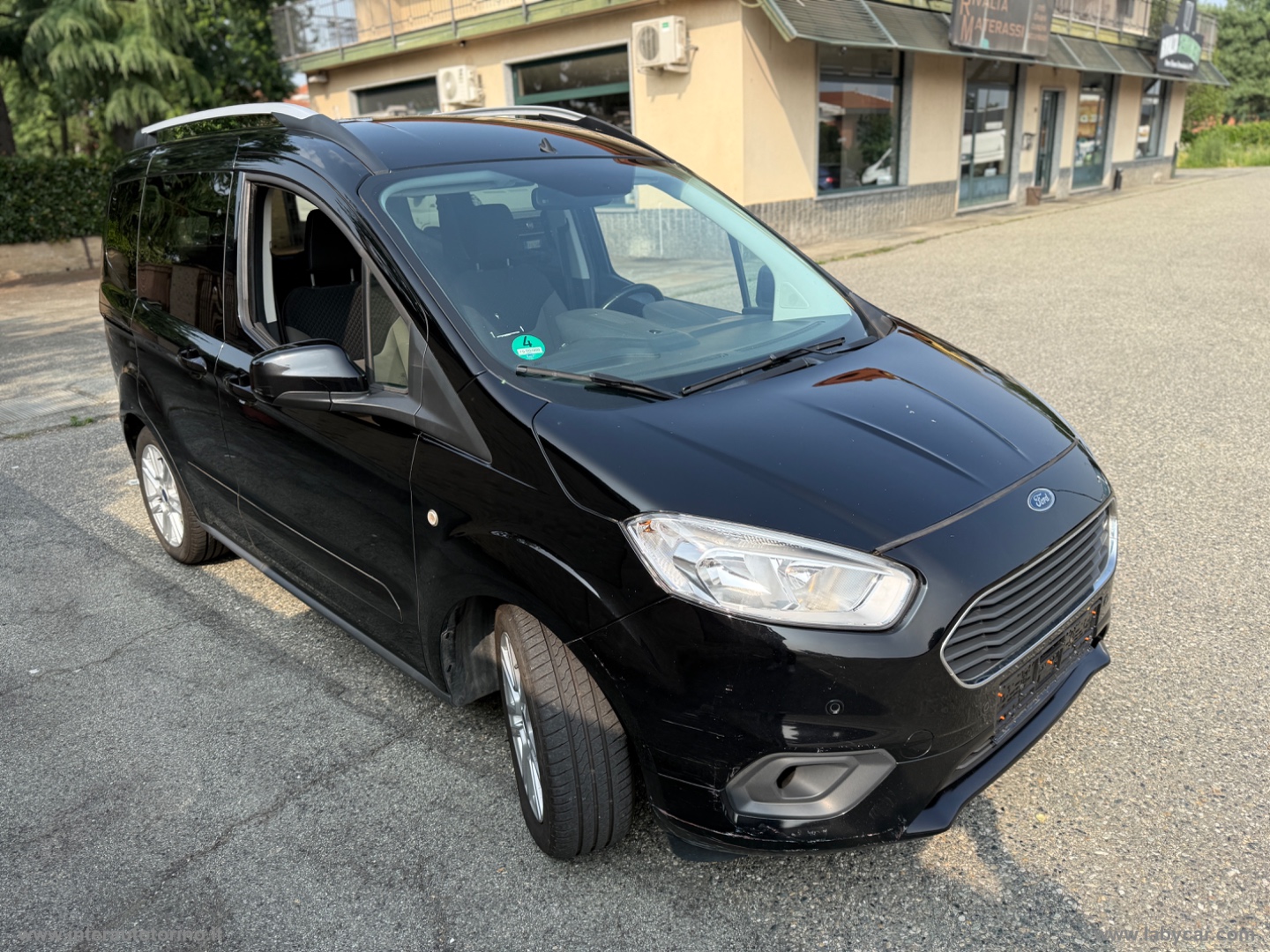 Tourneo Courier 1.0 EcoBoost 100 CV Plus EURO 6, VEICOLO 5 POSTI - immagine 3