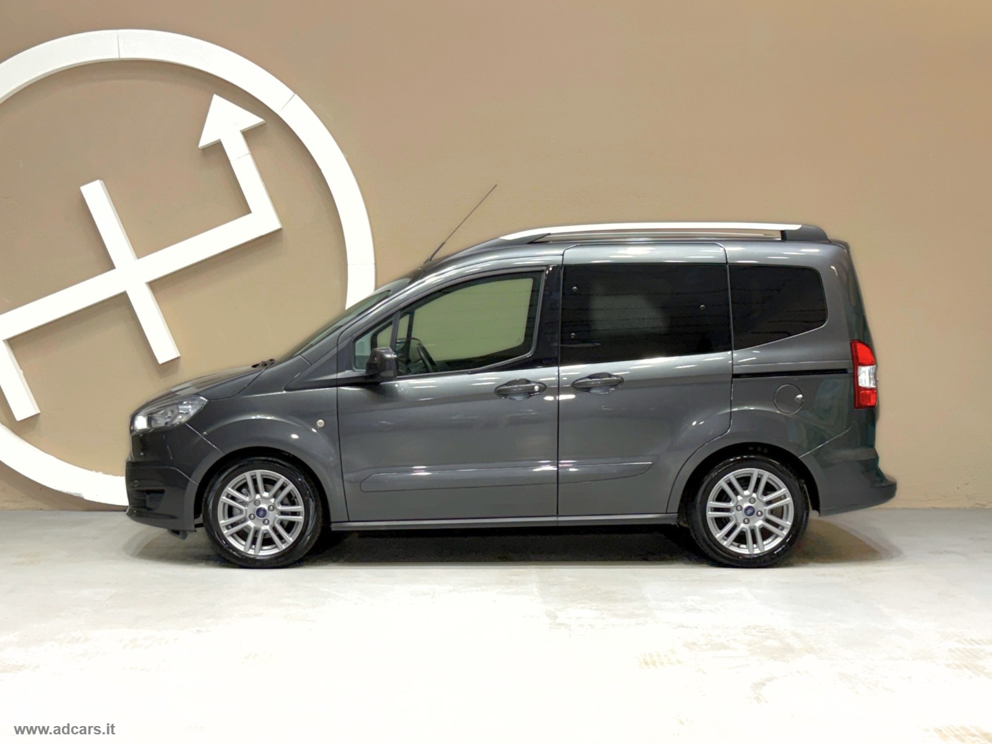 Tourneo Connect 1.0 EcoBoost Plus *5 POSTI*DOPPIA PORTA*VETRI SCURI* - immagine 3