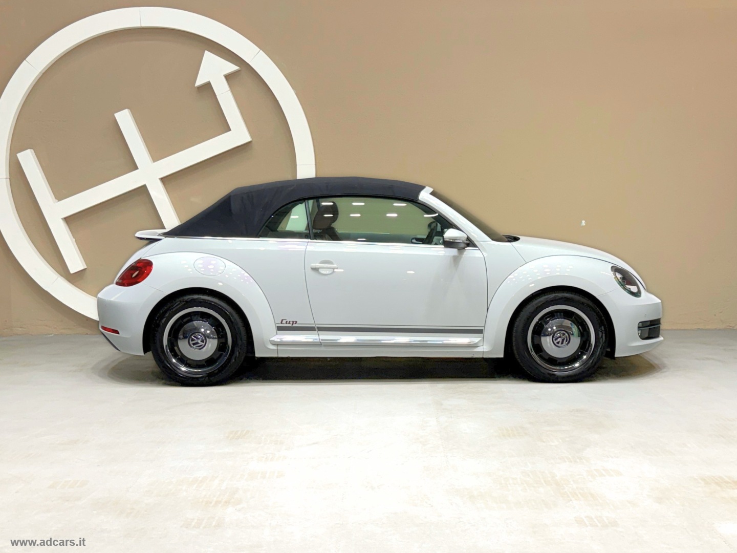 Maggiolino Cabrio 1.4 TSI CUP Fender Edition *TAGLIANDI VOLKSWAGEN* - immagine 3
