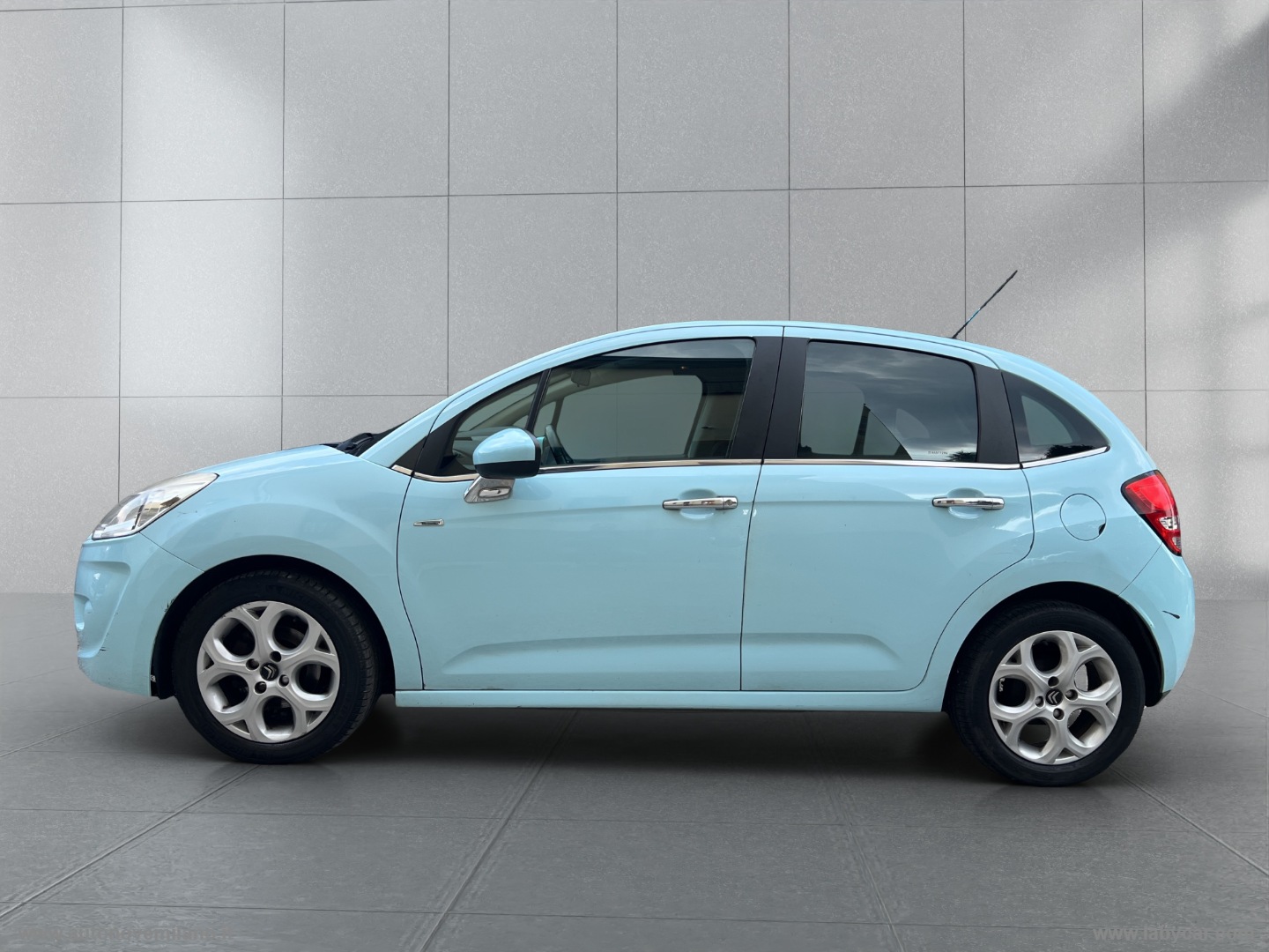 C3 1.4 Exclusive Style Eco Energy G UNICOPROPRIETARIO GPL BENZINA - immagine 3