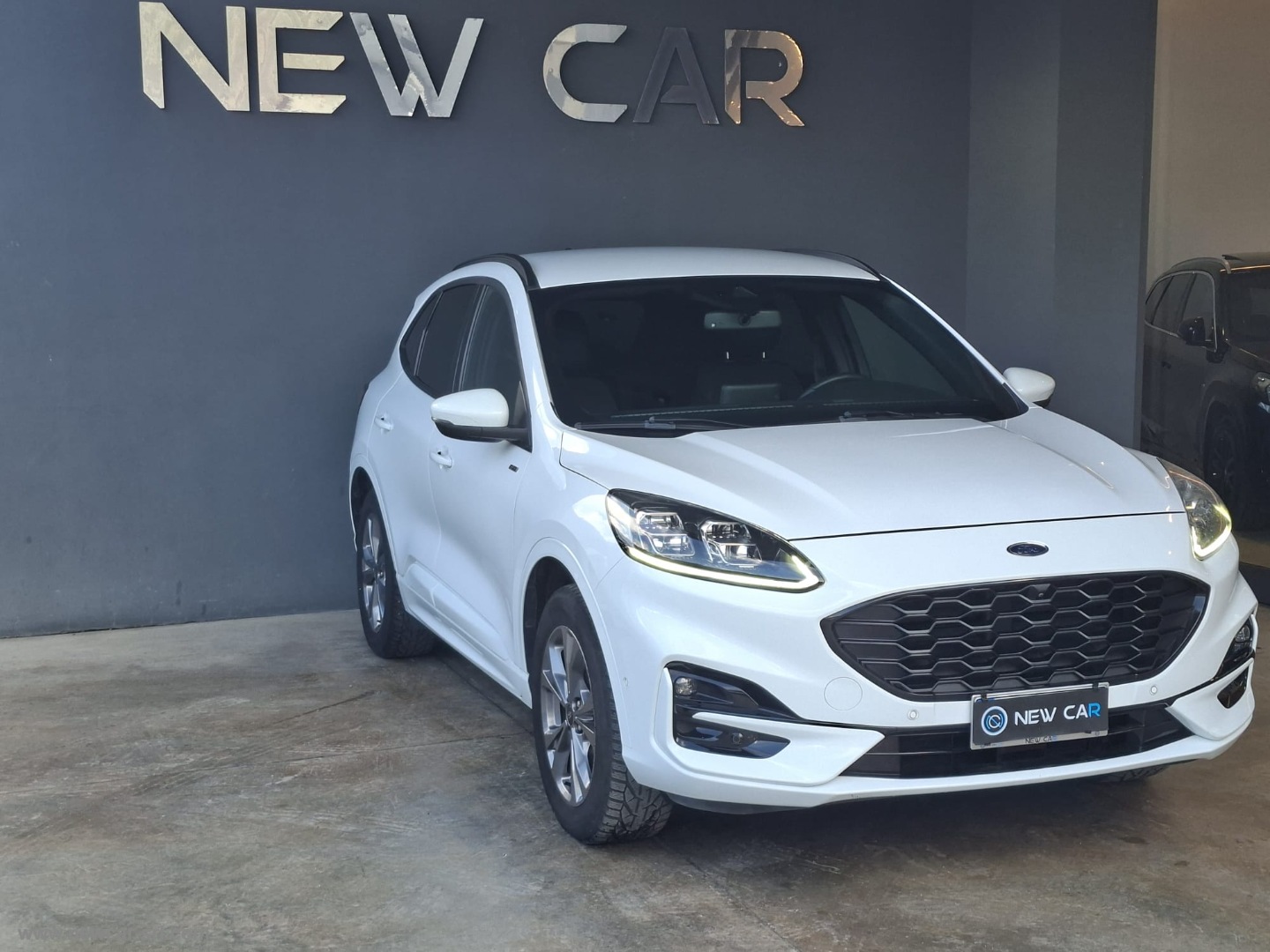 Kuga 2.5 Plug In Hyb. 225CV CVT 2WD ST-L - immagine 3
