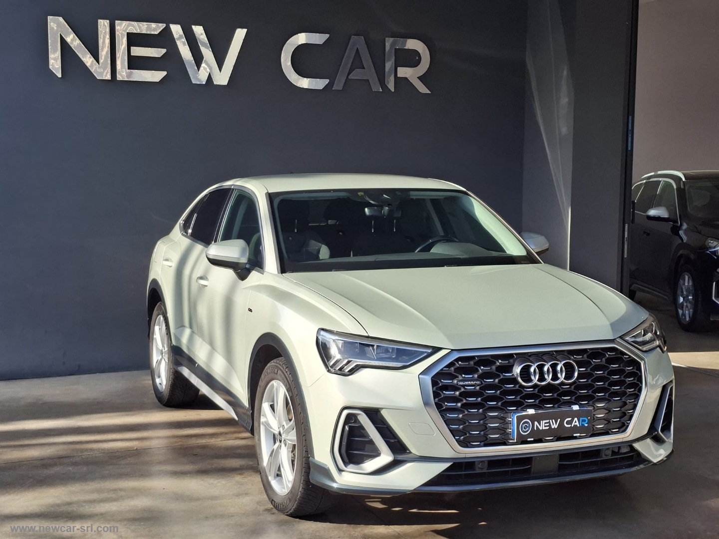 Q3 SPB 35 TDI S tronic Business Plus - immagine 3