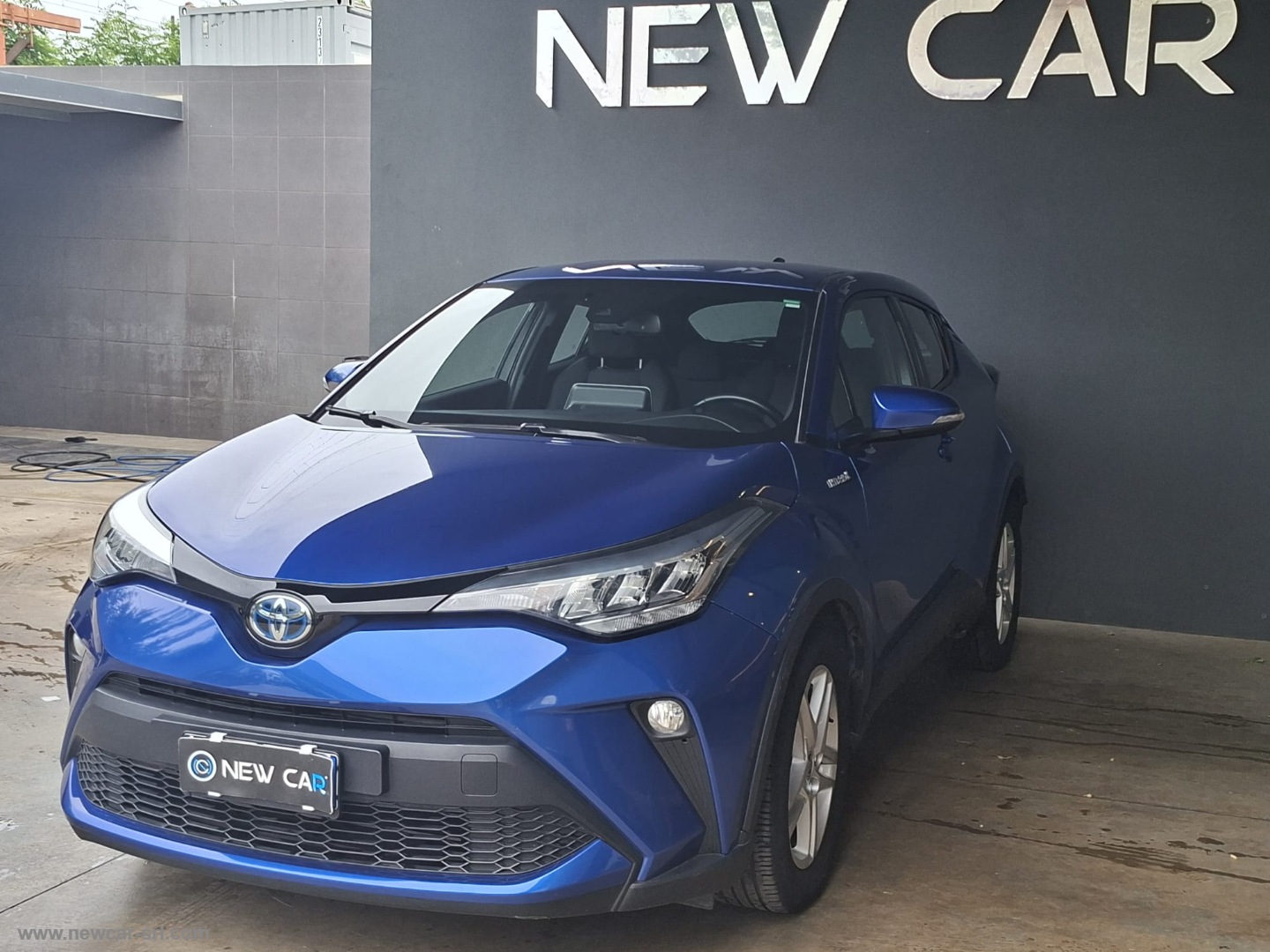 C-HR 1.8 Hybrid E-CVT Active - immagine 3