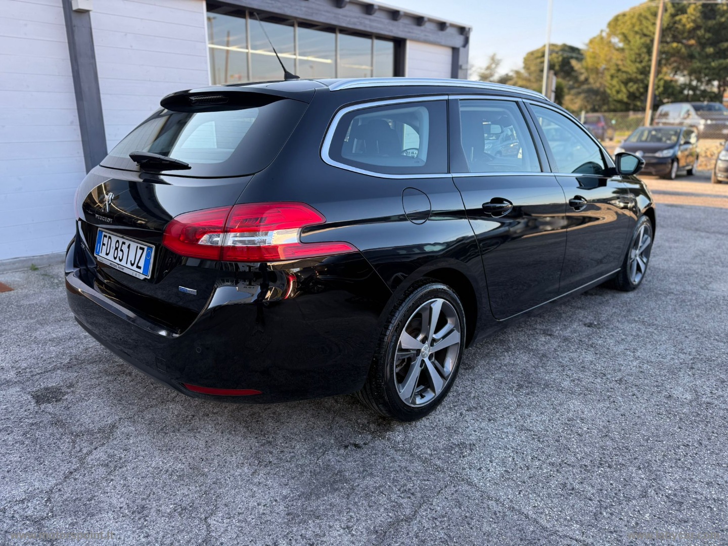 308 PureTech Turbo 130 S&S SW Allure - immagine 3