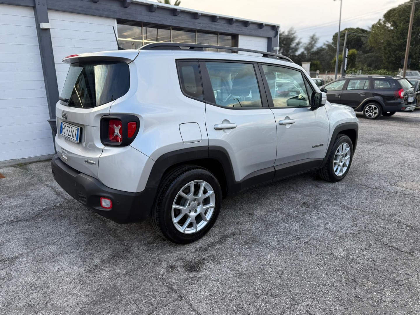 Renegade 1.6 Mjt 120CV Longitude - immagine 3