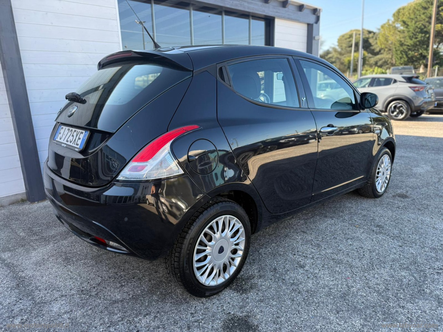 Ypsilon 1.3 MJT 95 CV 5p. S&S Silver - immagine 3