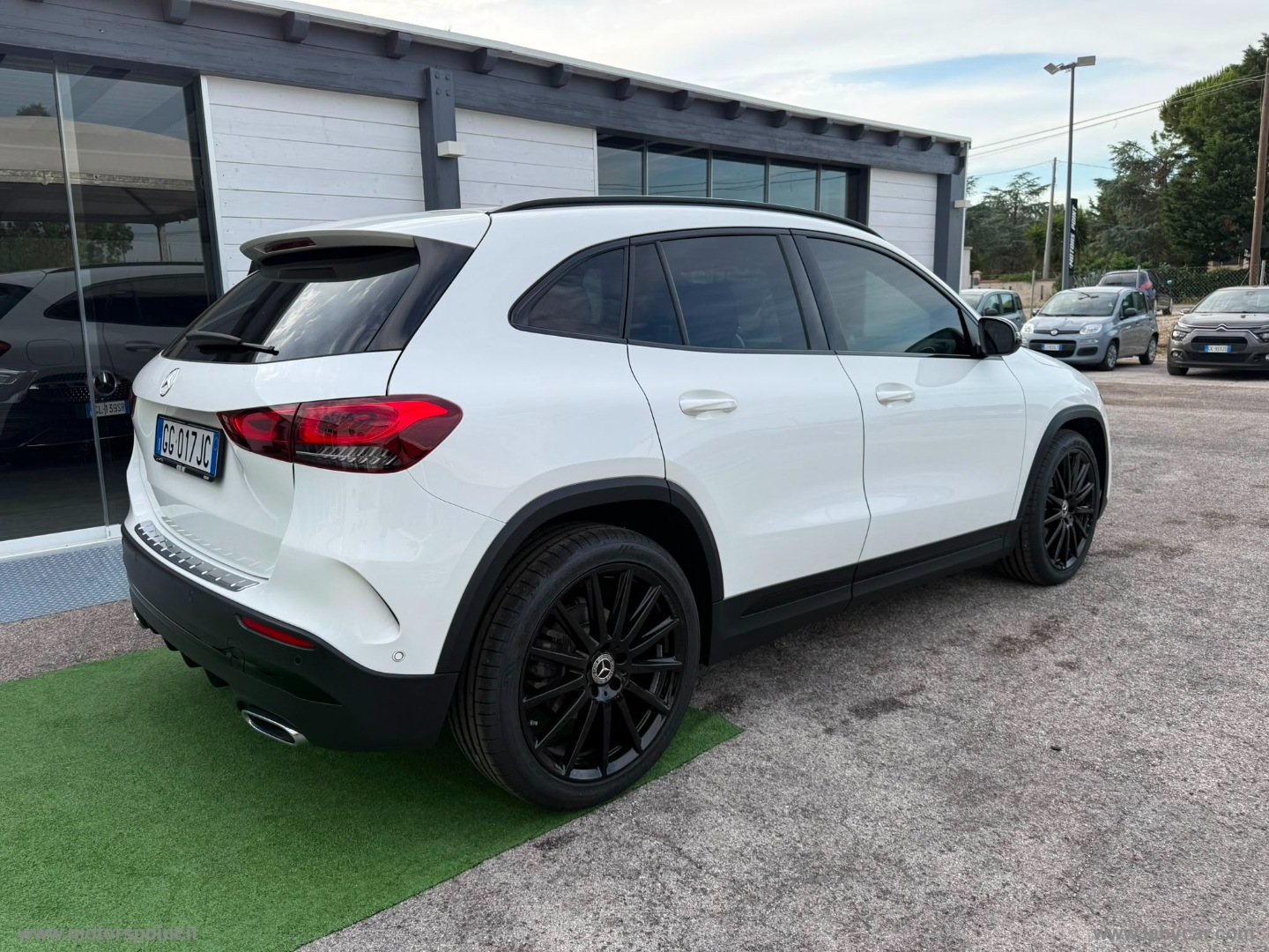 GLA 200 d Automatic Premium NIGHT PACK - immagine 3