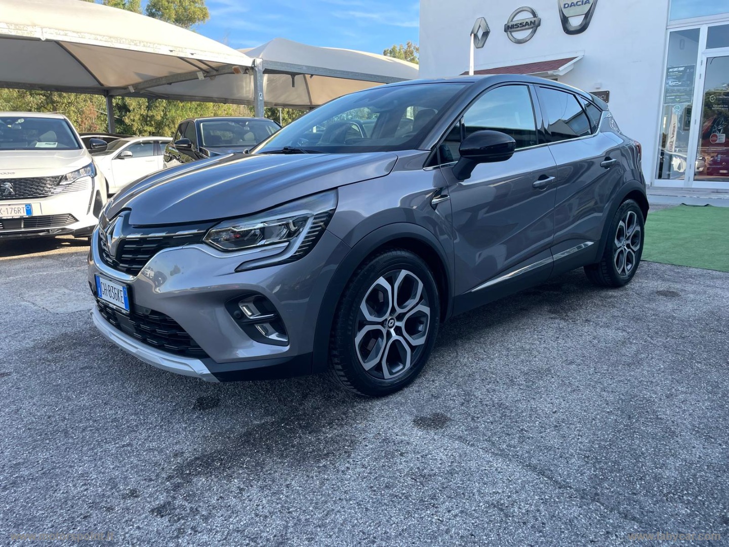 Captur Hybrid E-Tech 145 CV Engineered - immagine 3