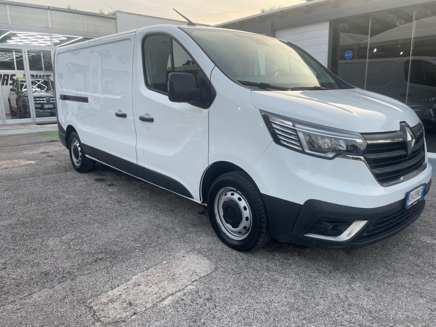 Trafic T29 dCi130 PC-TN Furgone Start IVA ESCLUSA - immagine 3