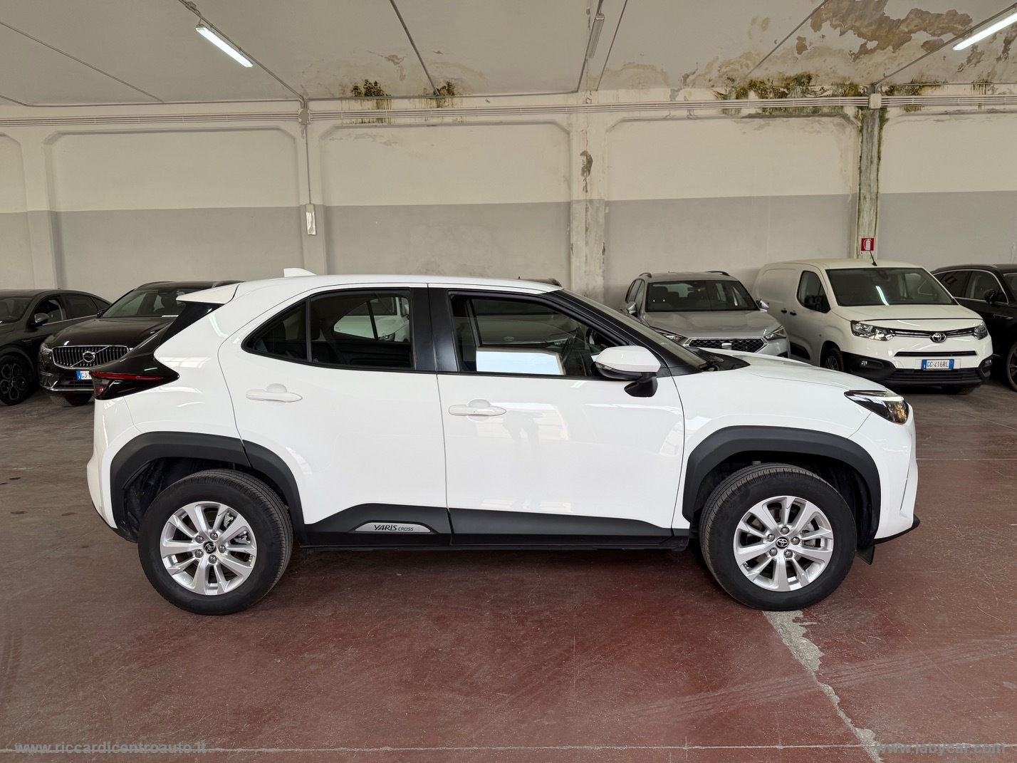 Yaris Cross 1.5 Hybrid 5p. E-CVT Busin. - immagine 3