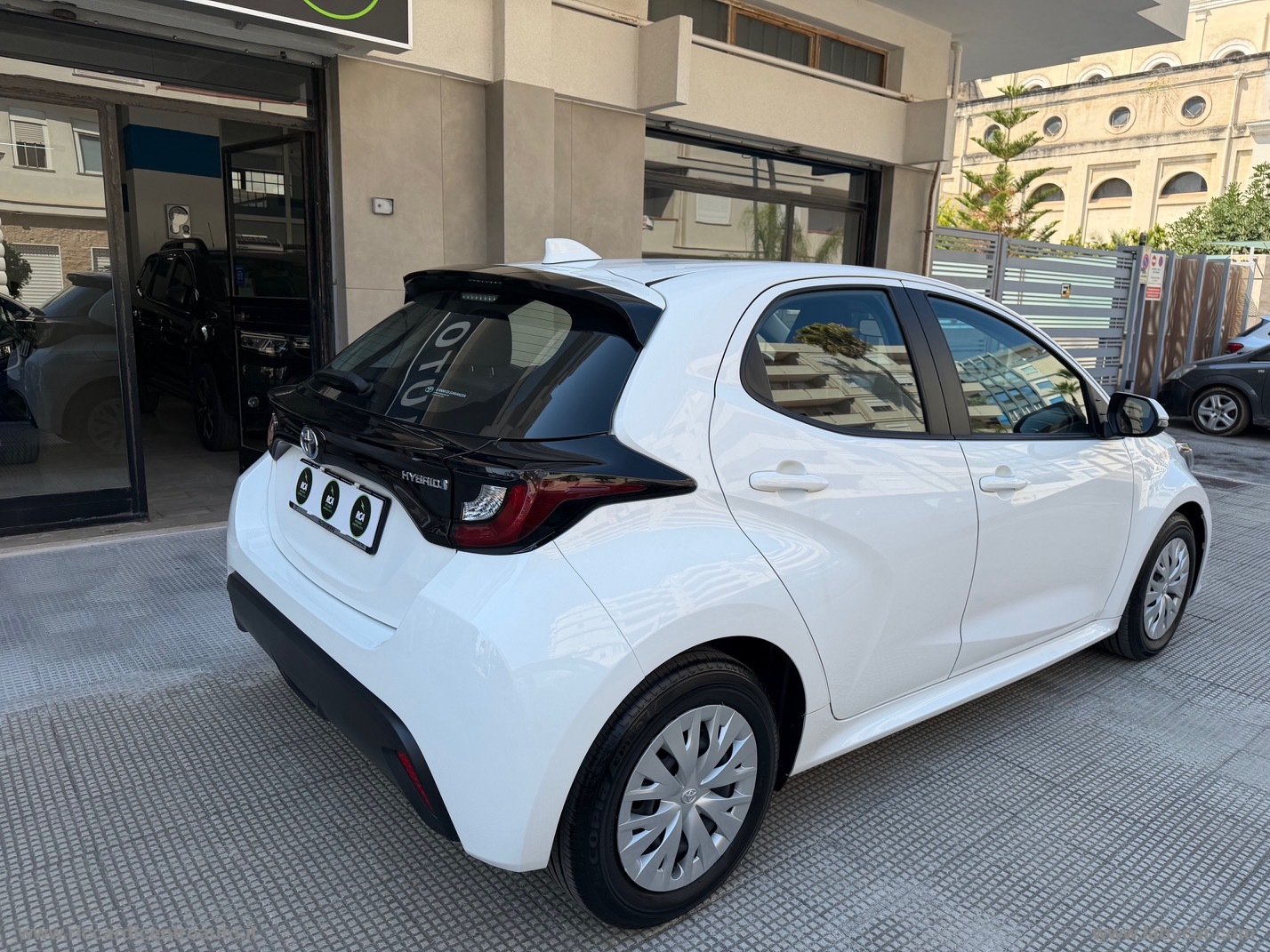 Yaris 1.5 Hybrid 5p. Active - immagine 3