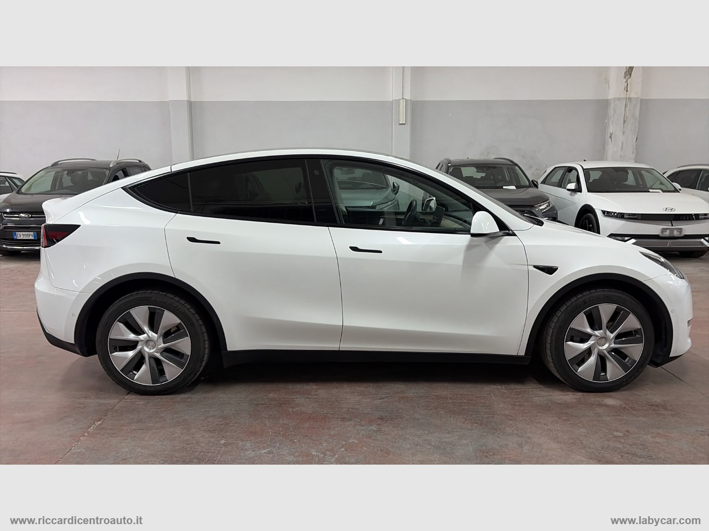 Model Y Long Range AWD - immagine 3