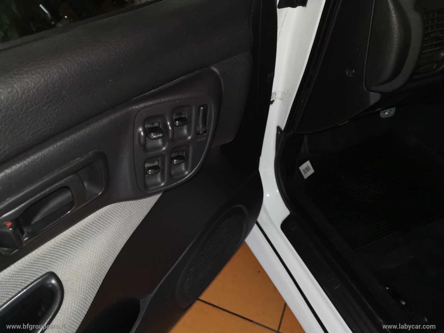 Impreza 2.0 T 16V C.W. AWD - immagine 3