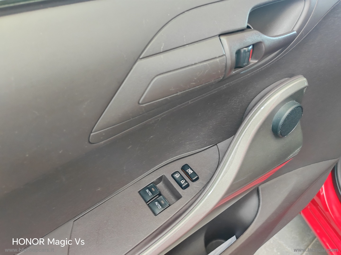 IQ 1.0 VVT-I - immagine 3