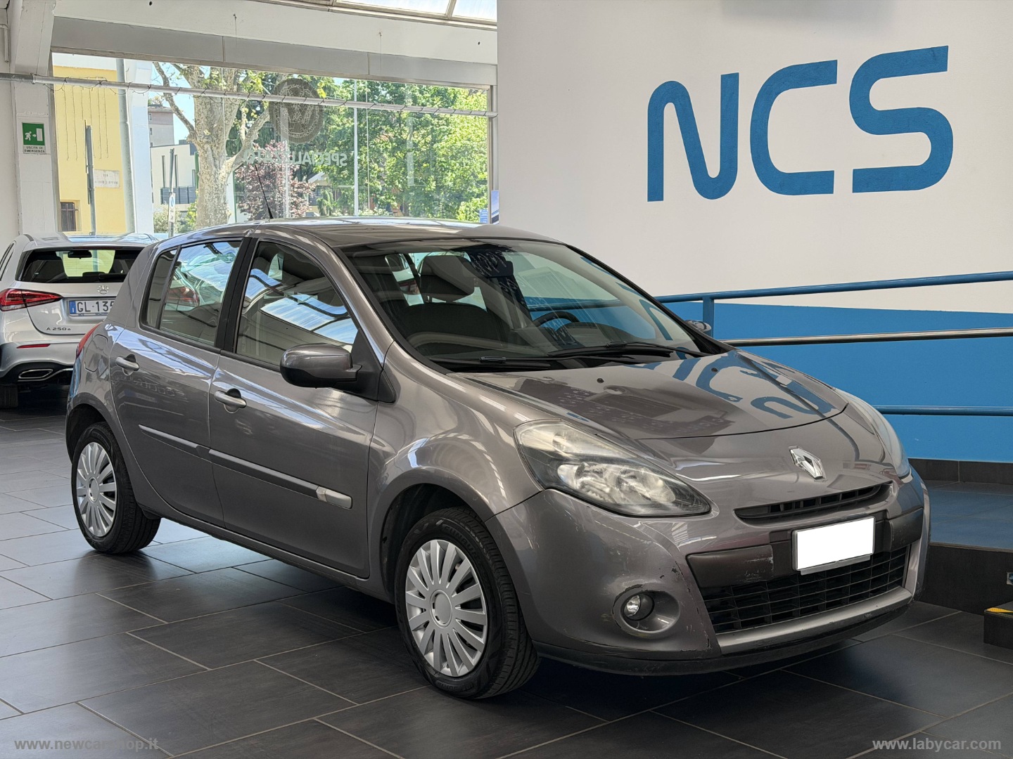 Clio 1.2 5p. Luxe NEOPATENTATI - immagine 3