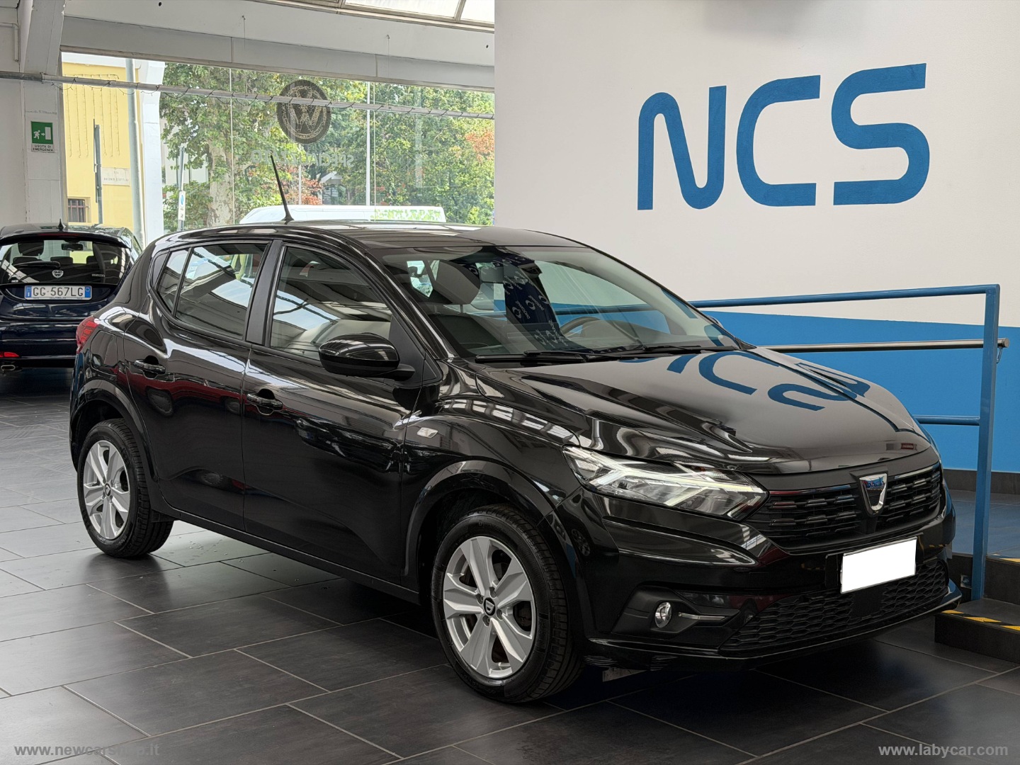 Sandero Streetway 1.0 SCe 65 CV Comfort NEOPATENTATI - immagine 3