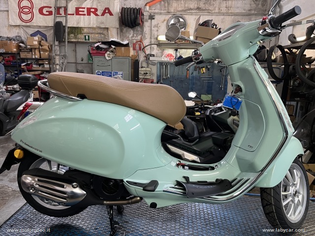 VESPA PRIMAVERA COLOR VIBE - immagine 3
