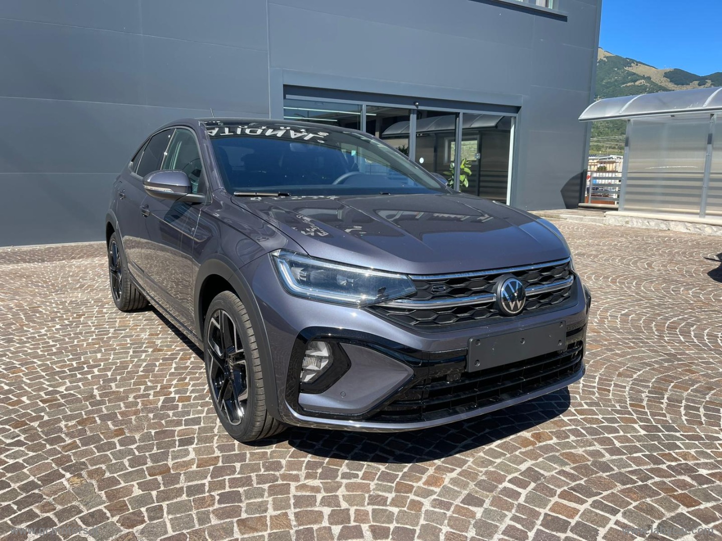 Volkswagen Taigo Taigo 1.0 TSI 115 CV R-Line - Immagine 3