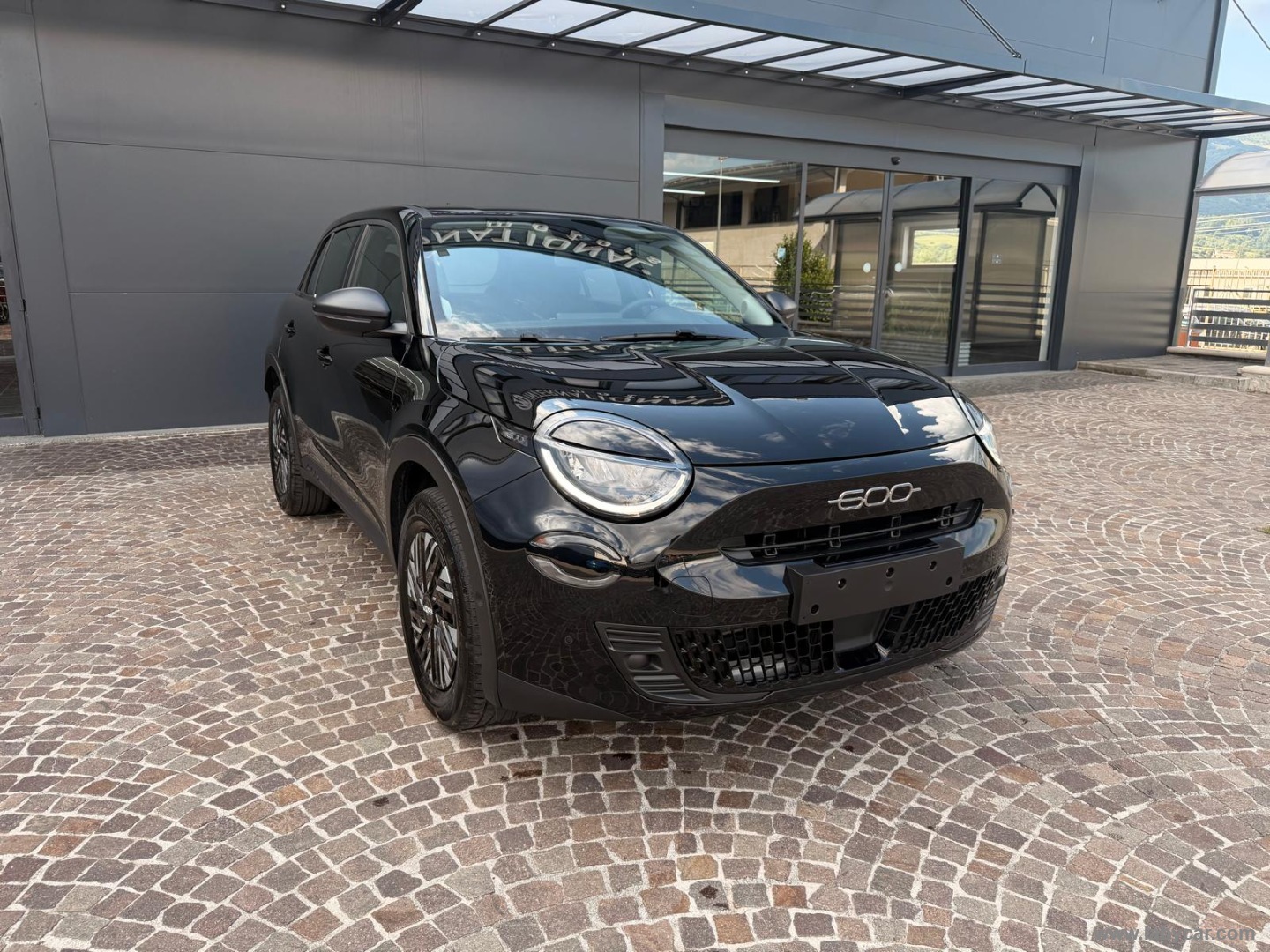 600 Hybrid MHEV - immagine 3