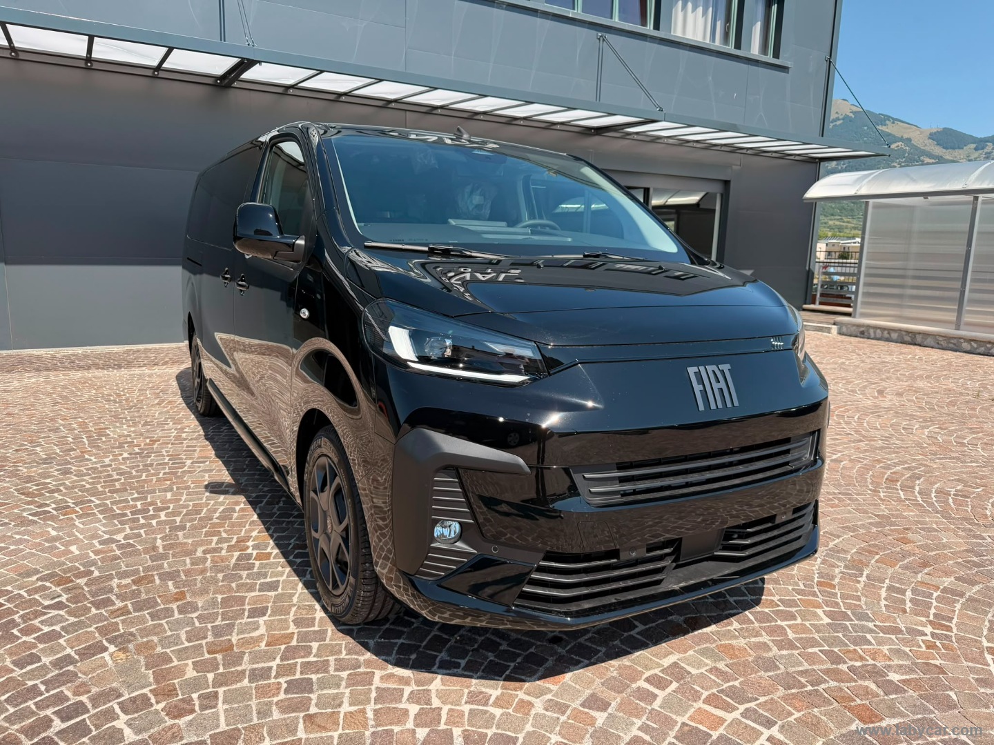 Fiat Ulysse 2.2 Multijet 180 CV S&S AT8 L3 - Immagine 3