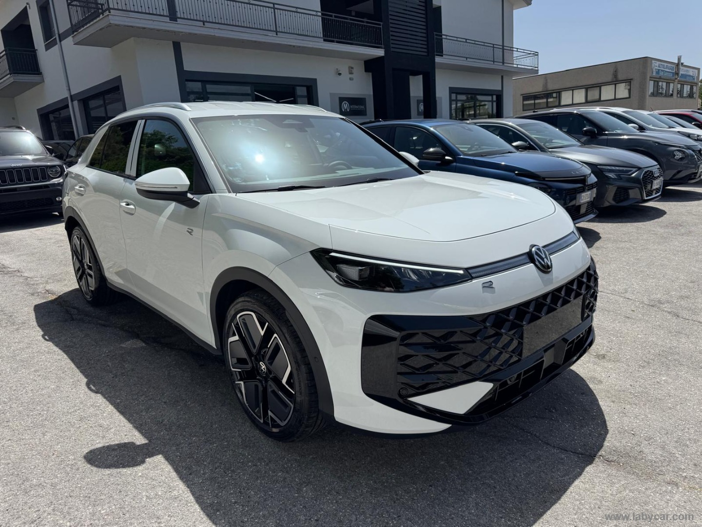Volkswagen T-Roc 1.5 eTSI ACT 150 CV DSG R-Line - Immagine 3