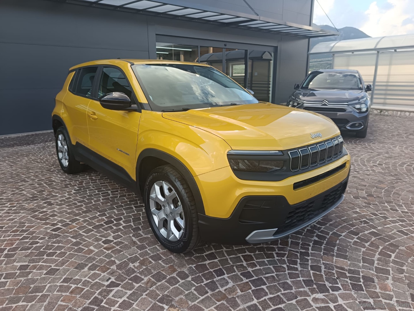 Jeep Avenger 1.2 Turbo Altitude - Immagine 3