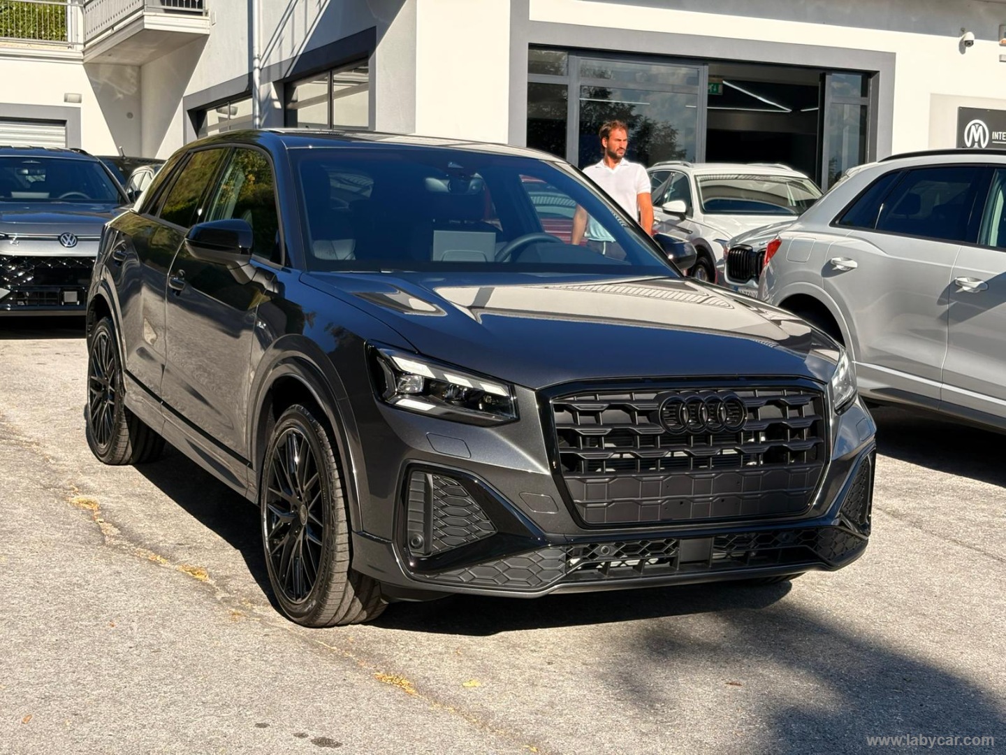 Audi Q2 35 TDI S tronic Identity Black - Immagine 3