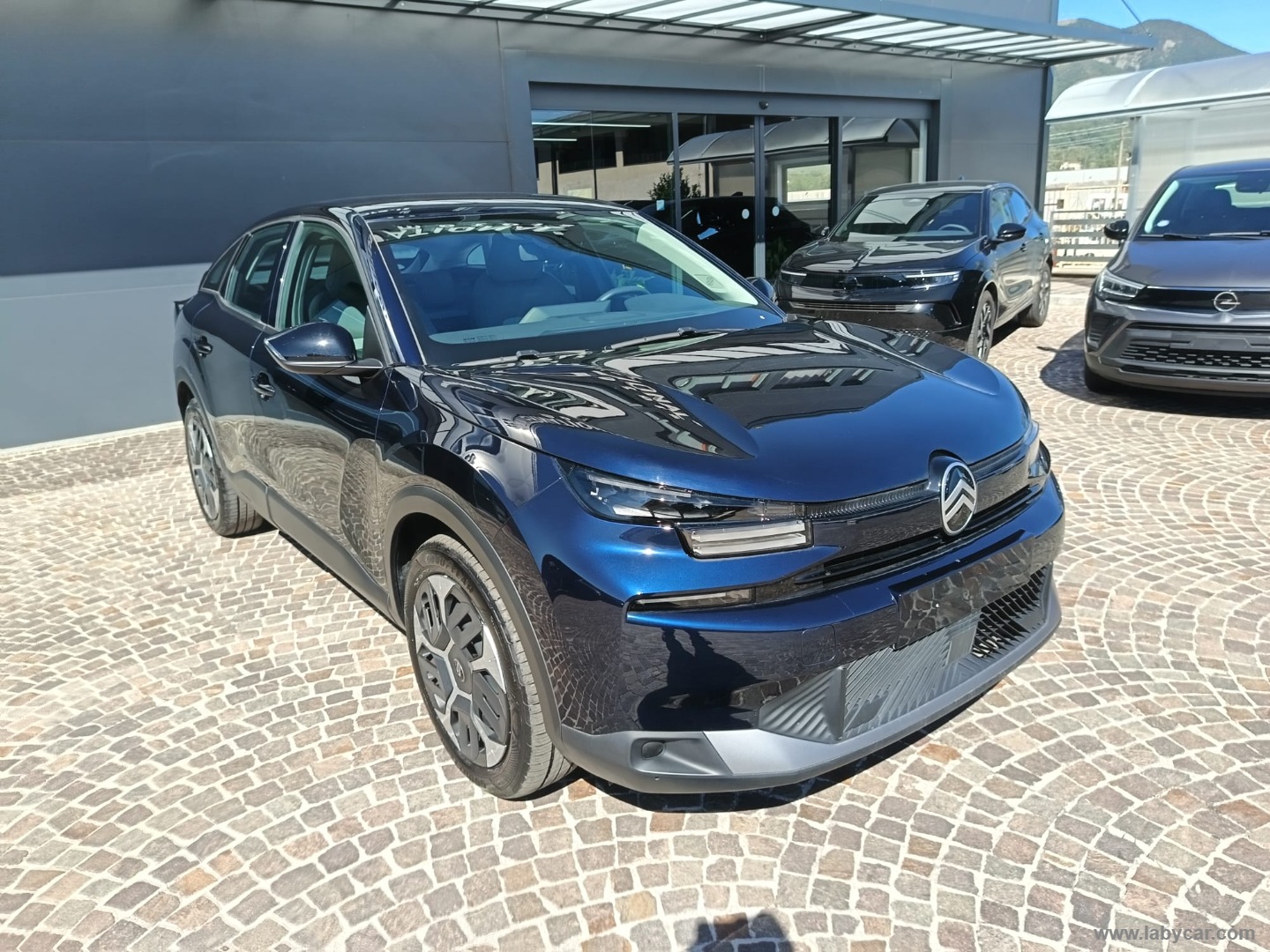 Citroën C4 Hybrid 145 e-DCS6 Plus - Immagine 3