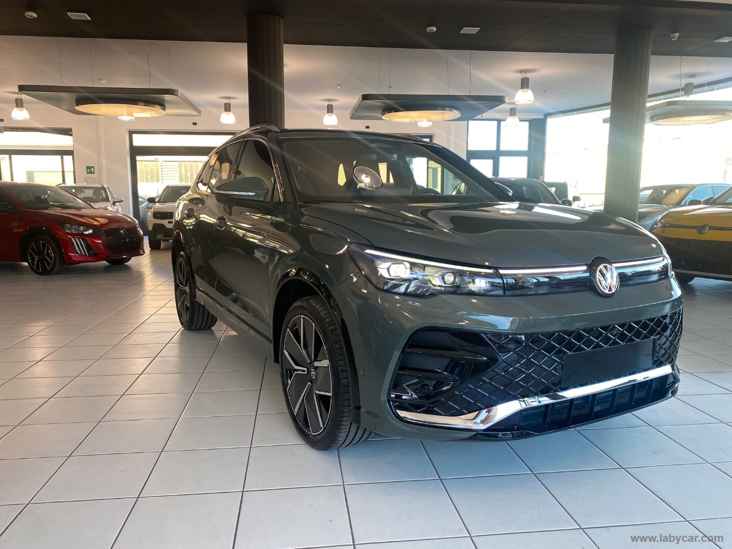 Volkswagen Tiguan 2.0 TDI 193CV DSG 4MOT.R-Line Pl. - Immagine 3