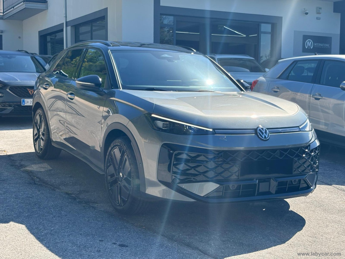 Volkswagen T-Roc 1.5 eTSI ACT 150 CV DSG R-Line - Immagine 3