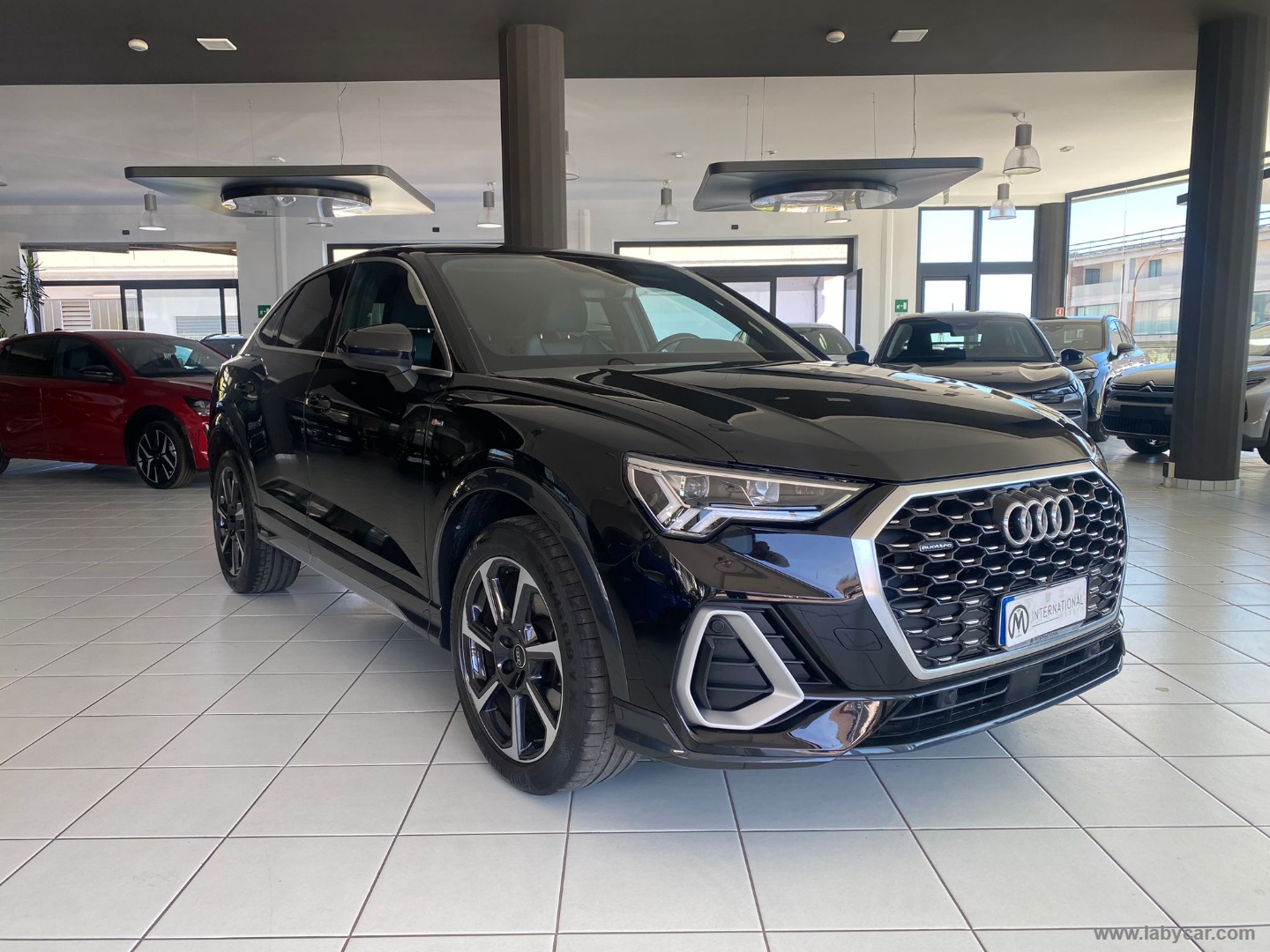 Audi Q3 SPB 35 TDI quattro S tr. S line ed. - Immagine 3