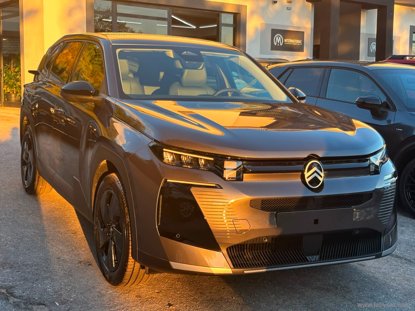 Citroën C5 Aircross Hybrid 145 e-DCS6 Plus - Immagine 3